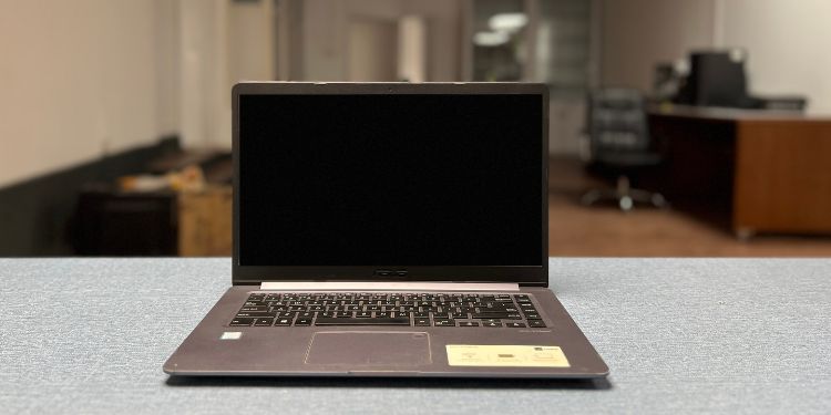 Is It Your Laptop Display or Power? A Diagnostic Guide